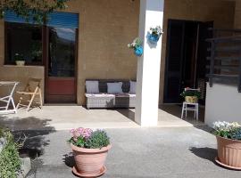 Casa BOUGANVILLE, ξενοδοχείο σε Cocumola