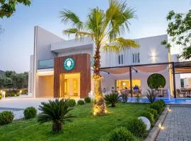 The Mini Resort