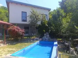 Sarajevo Hills,small villa with garden and garage,OLD CITY