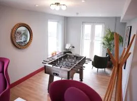 Spacious Cardiff Apartment for Large Groups!