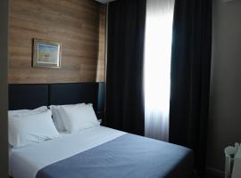 BluePoint Hotel, hotel v destinaci Tepelenë