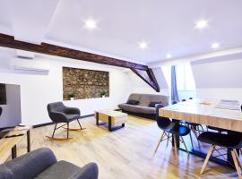 TH 202 Charmant duplex F4 au 2ème étage - 7 personnes, hotel in Thann