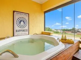Jacuzzi Privativa, AC, Maresias | Brazilian Corner