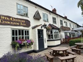 The Crown Inn Roecliffe，Roecliffe的寵物友善飯店
