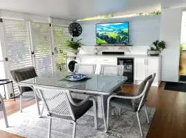 270 On Church - Entire Villa with Spacious Alfresco Area