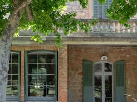 Villa Magdala Arts & Résidence, hotel a Hyères