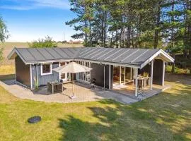 Idyllic Family Summer House 75 Meters From Coast