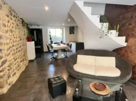 Maison de rue avec piscine