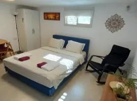 Garden of Eden Accommodation Unit in the heart of Carmel