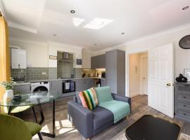 Stylish 1-BR Flat at Town Centre，位于班伯里的酒店