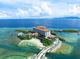 Hyatt Regency Seragaki Island Okinawa, hotel s vířivkou v destinaci Onna