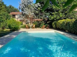 Maison Loumagne - Gîte près de Marciac, hotel v destinaci Monlezun