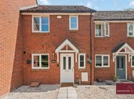 Wokingham - Three Bed House - Parking