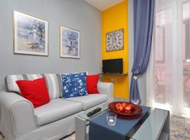 Fouxia-Yellow, place to stay in Skopelos Town