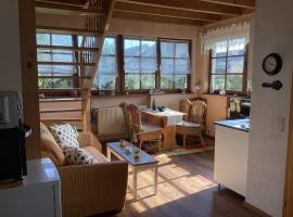 Ferienwohnung mit eigenem Eingang und Garten für 2-4 Personen, готель у місті Ремаґен