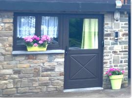 Charmant appartement, hotel v destinaci Vielsalm