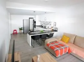 Cozy 2 BDR Apartment Near Murdeira Beach LCGR