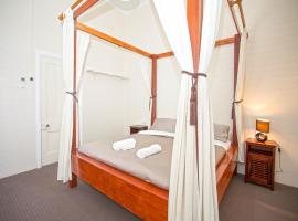 CBD Holiday Home, hotel v destinaci Mackay