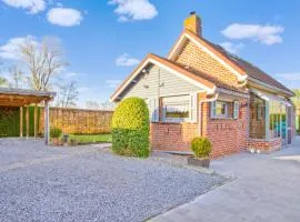 Holiday Home in Hollebeke with Private Garden