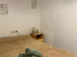 Habitación con baño compartido