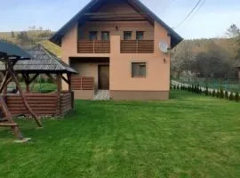 Верховинська Хата