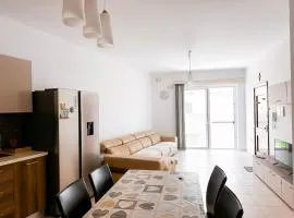 Bright and Spacious 2 Bedroom Flat Da Vinci Court