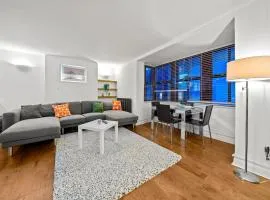 Harbour Suite Luxury Central 3 Bedroom Home By AltoLuxo Short Lets Serviced Accommodation With Free Wifi & Parking
