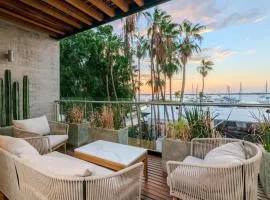 Central with sea view by Porto Vacanze at Laiva