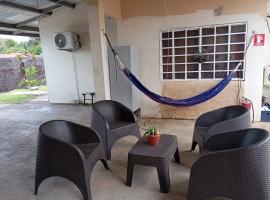 Hostal M&M, Hotel in Los Algarrobos