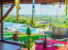 CASA VACANZA CON PISCINA,AREA GIOCHI BAMBINI.