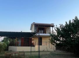 Mylos family guesthouse, guest house in Fourka