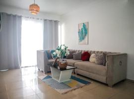 Salt Air & City Vibe Awaits! Just Minutes to Beach、サン・フェリペ・デ・プエルト・プラタのホテル