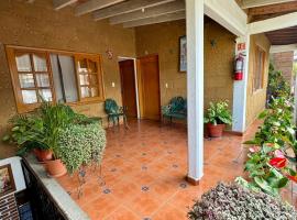 Hospedaje Teponaztle, guest house in Tepoztlán