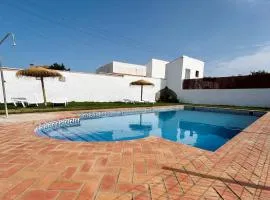 Chalet con piscina privada grupos