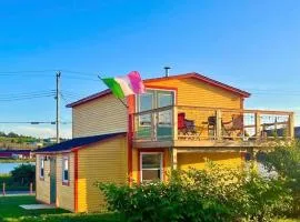 The Yellow Dory -hearts Delight 2br! Ocean Views