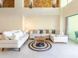 Luxurious 3-Bedroom Beachfront Villa in Marina Vallarta