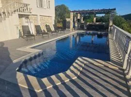 Family friendly house with a swimming pool Zabrdje, Peljesac - 24356