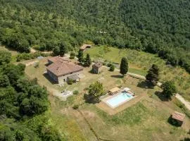 6 Bedroom Awesome Home In Anghiari