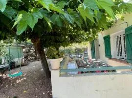 Sous les muriers - Maisonnette à Cuers