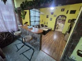 Two bedroom vintage Maisonette in the super center, next to the sea garden and the sea