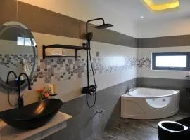 Homestay Villa White House