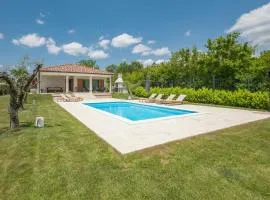 Amazing Home In Strped With Wifi