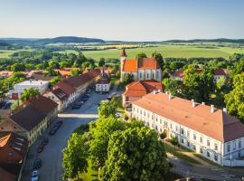 Zámek Načeradec, hotel v destinaci Načeradec