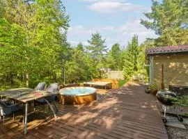 Lovely Home In Hurup Thy
