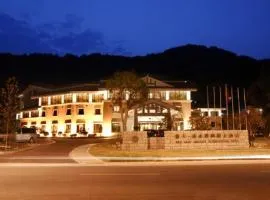 West Lake Hillview Int'L Hotel