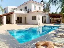 5 Bedroom Holiday villa Polemi Paphos