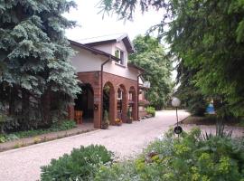 Agroturystyka Pod Świerkami, hotel v destinaci Nadrybie