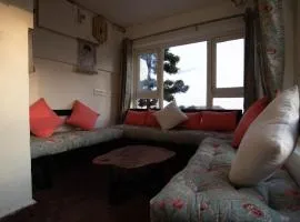 B For Bunk, Mussoorie