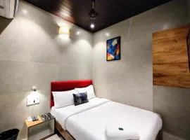 Hotel Eros - Nr Airport T2