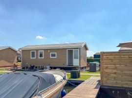 Gorgeous Home In Breukelen With House Sea View, villa i Breukelen